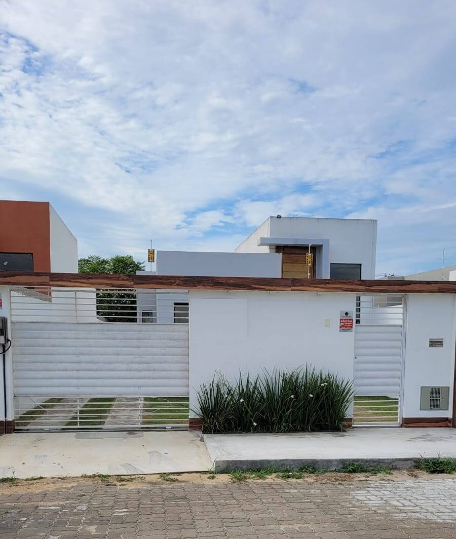 #667 - Casa para Venda em Campos dos Goytacazes - RJ