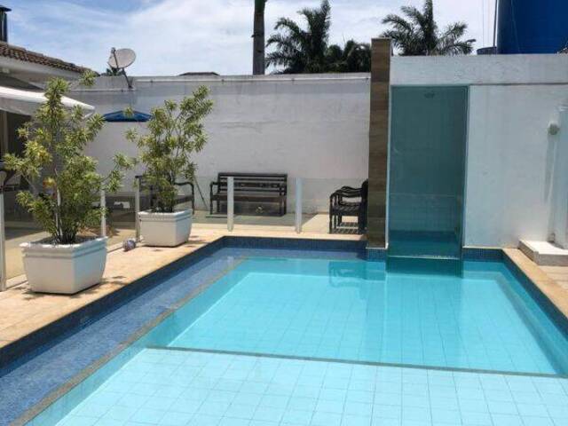 #73 - Casa em condomínio para Venda em Campos dos Goytacazes - RJ