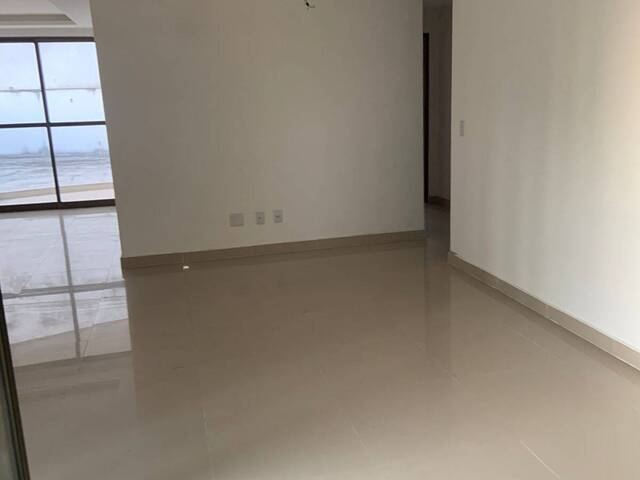 Apartamento para Venda em Campos dos Goytacazes - 4