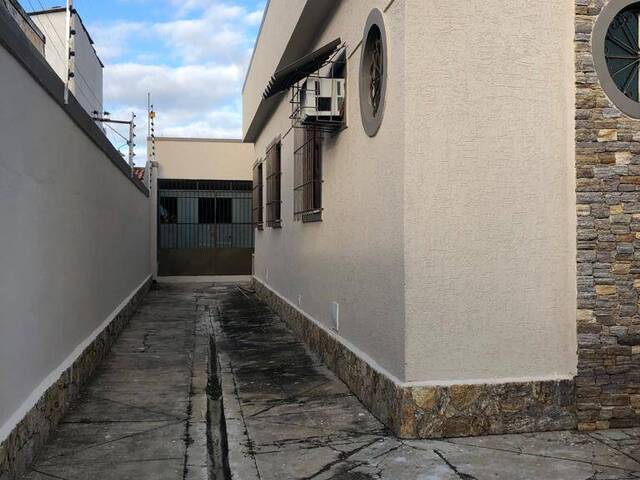 Casa para Venda em Campos dos Goytacazes - 4