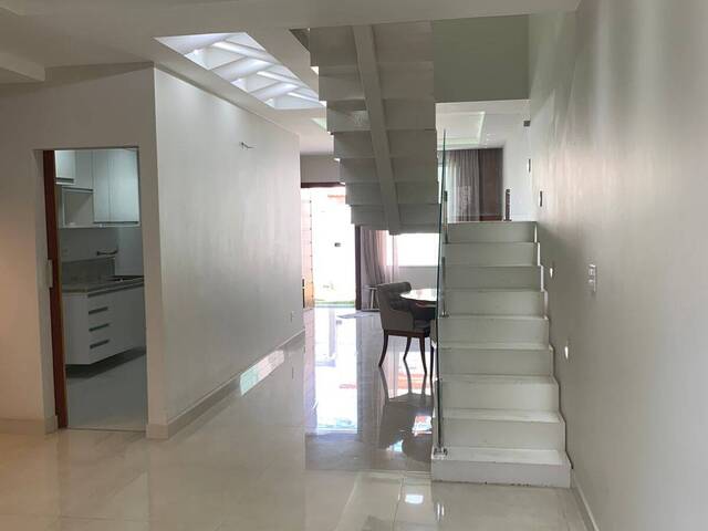 #572 - Casa para Venda em Campos dos Goytacazes - RJ - 2