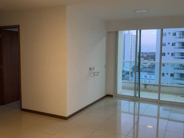 #660 - Apartamento para Locação em Campos dos Goytacazes - RJ - 2