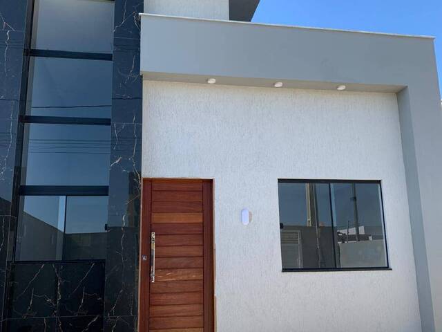 #666 - Casa para Venda em Campos dos Goytacazes - RJ - 2